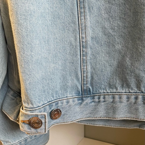 Forever21 Plus distressed size 3x jean jacket - Picture 4 of 4